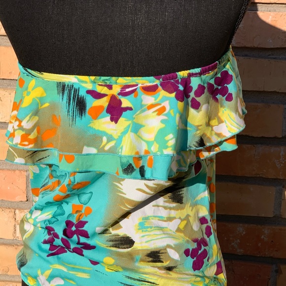EUC Wet seal ruffled tube top Fits like small - Picture 3 of 5